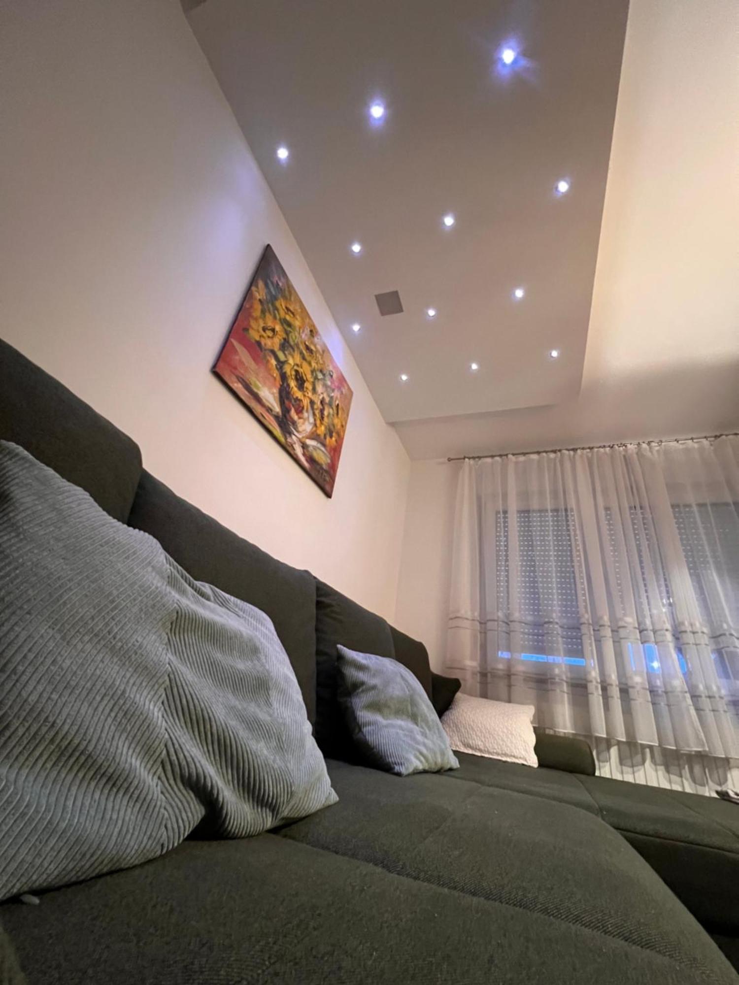 Apartments Onyx Sisak Esterno foto